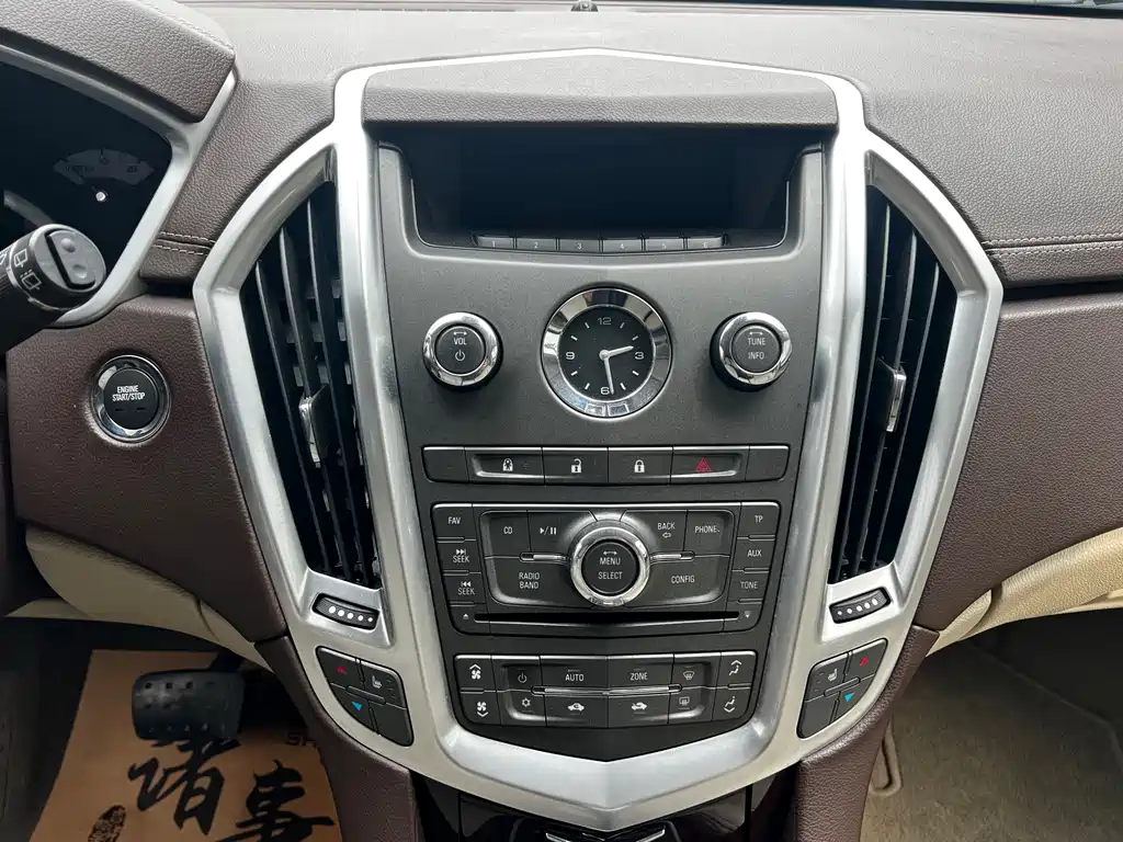 Cadillac SRX 2010 — фото 16