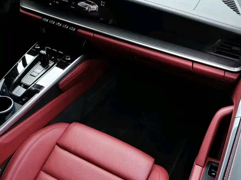 Porsche 911 2021 — фото 7