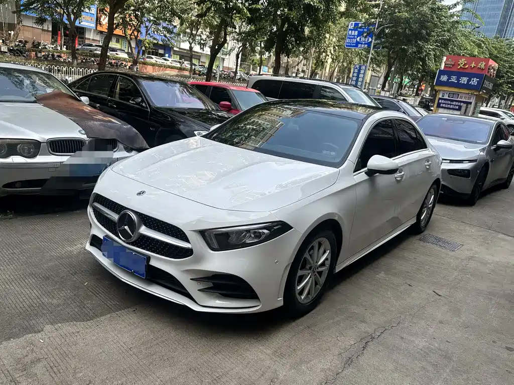 Mercedes-Benz A-Class 2022 — фото 1