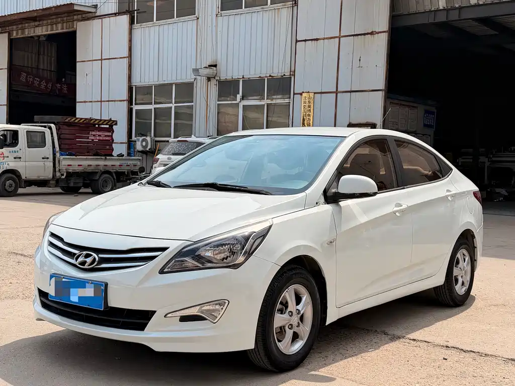 Hyundai Verna 2016