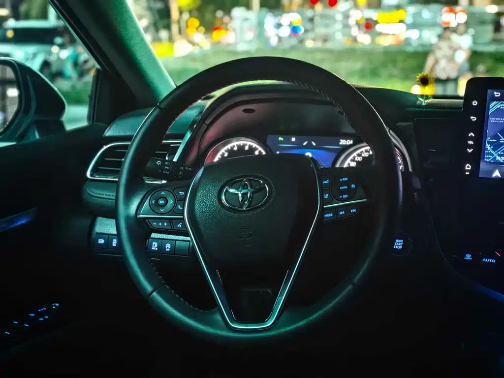 Toyota Camry 2024 — фото 7