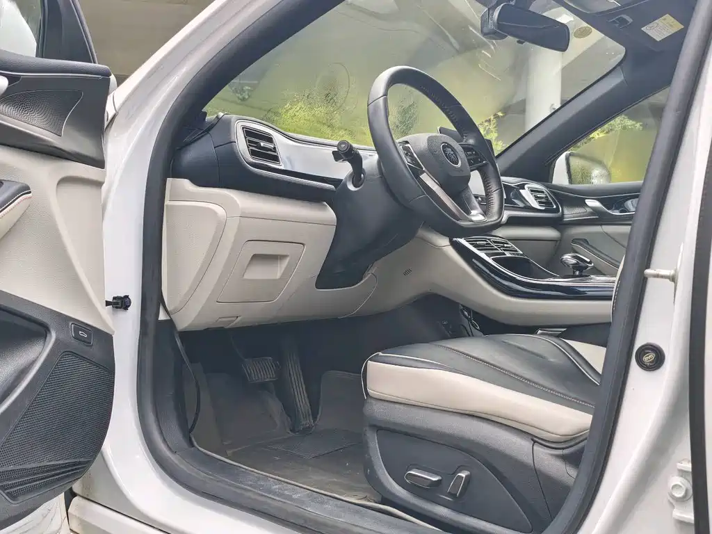 BYD Qin PLUS 2022 — фото 13