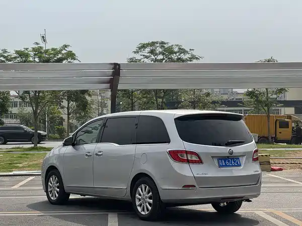 Buick GL8 2011