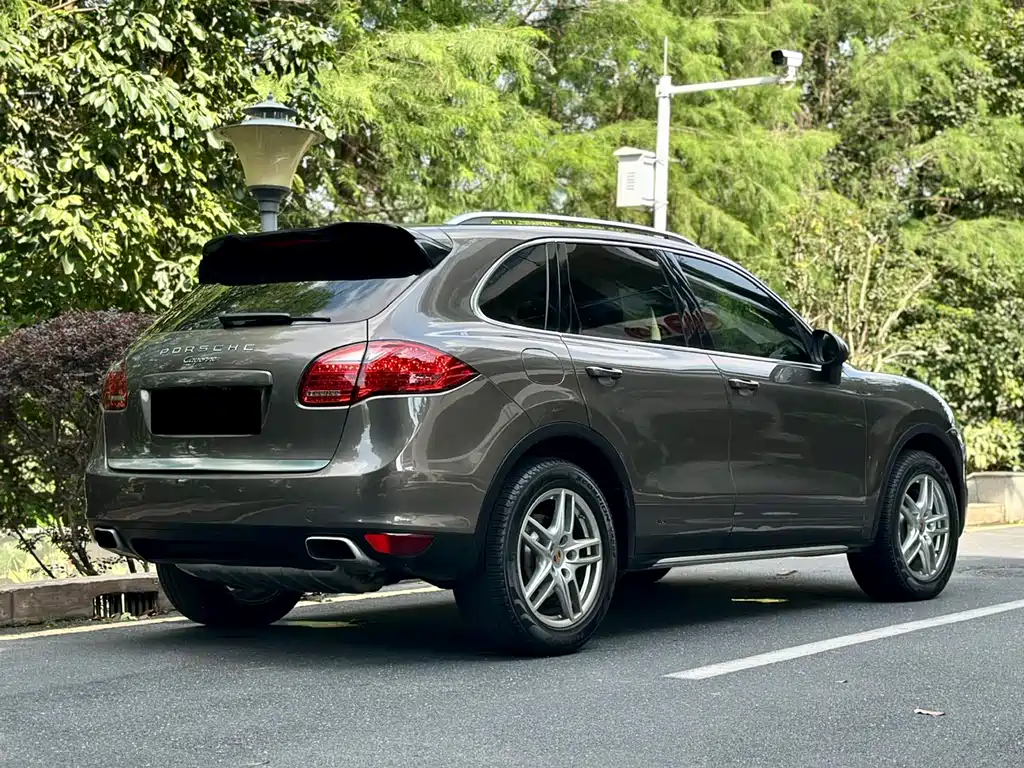 Porsche Cayenne 2014 — фото 10