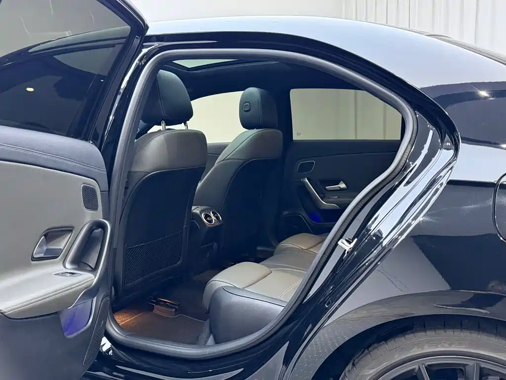 Mercedes-Benz A-Class AMG 2023 — фото 10