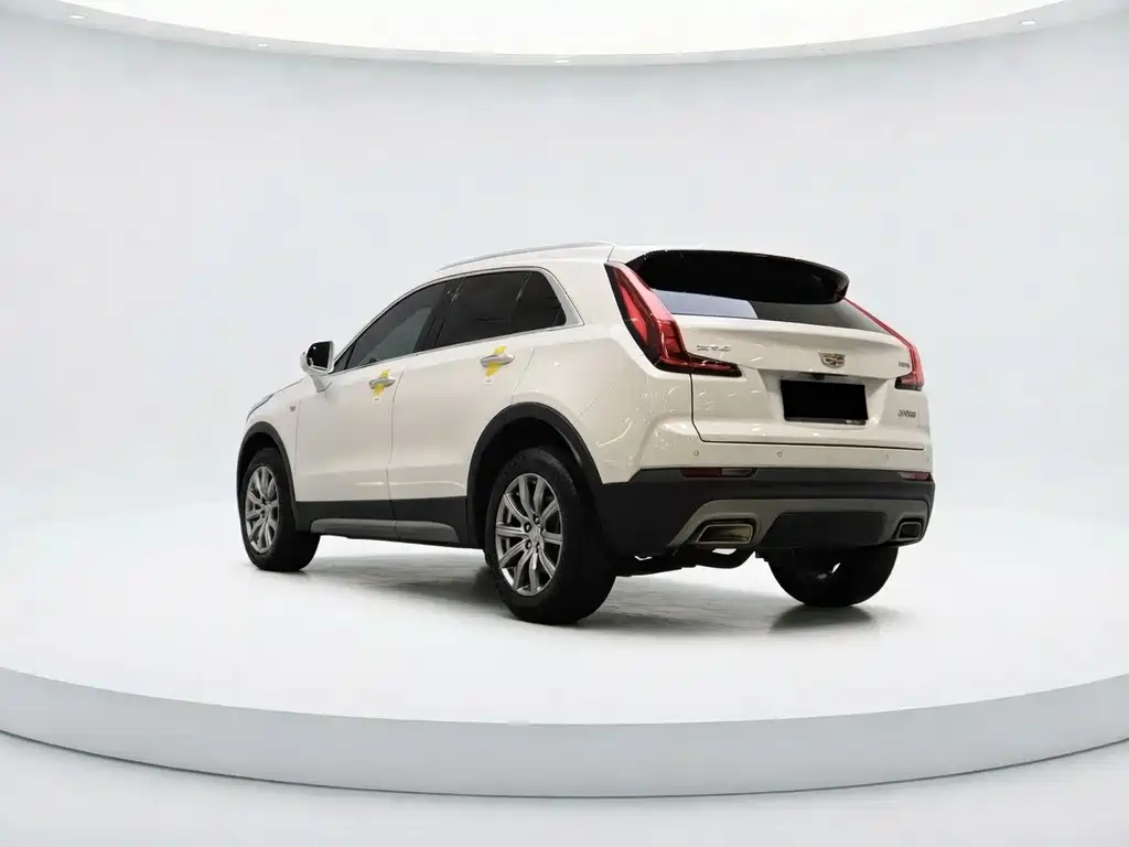 Cadillac XT4 2021 — фото 2
