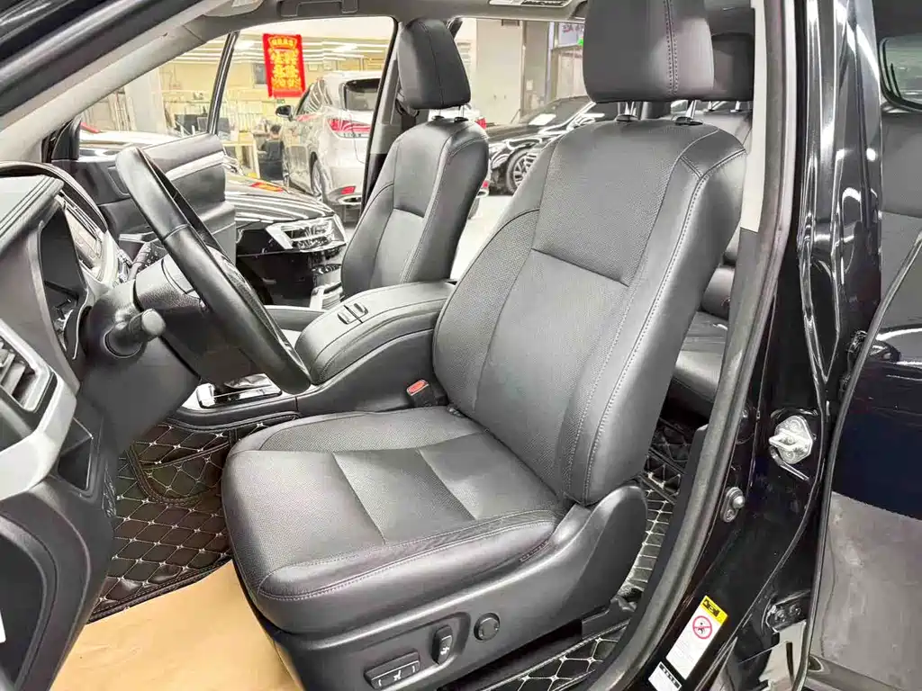 Toyota Highlander 2017 — фото 13