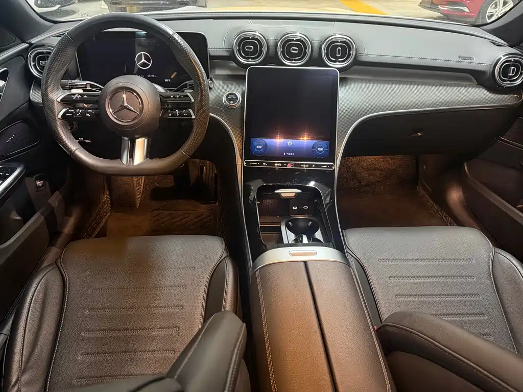 Mercedes-Benz C-Class 2023 — фото 9