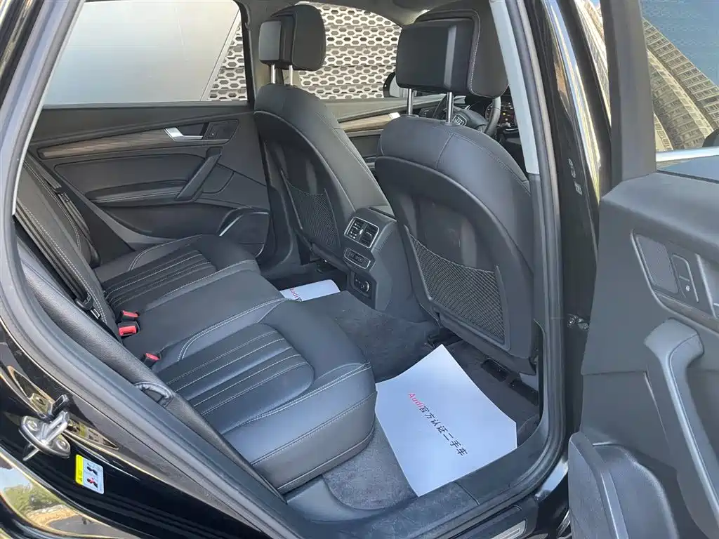 Audi Q5L 2022 — фото 15