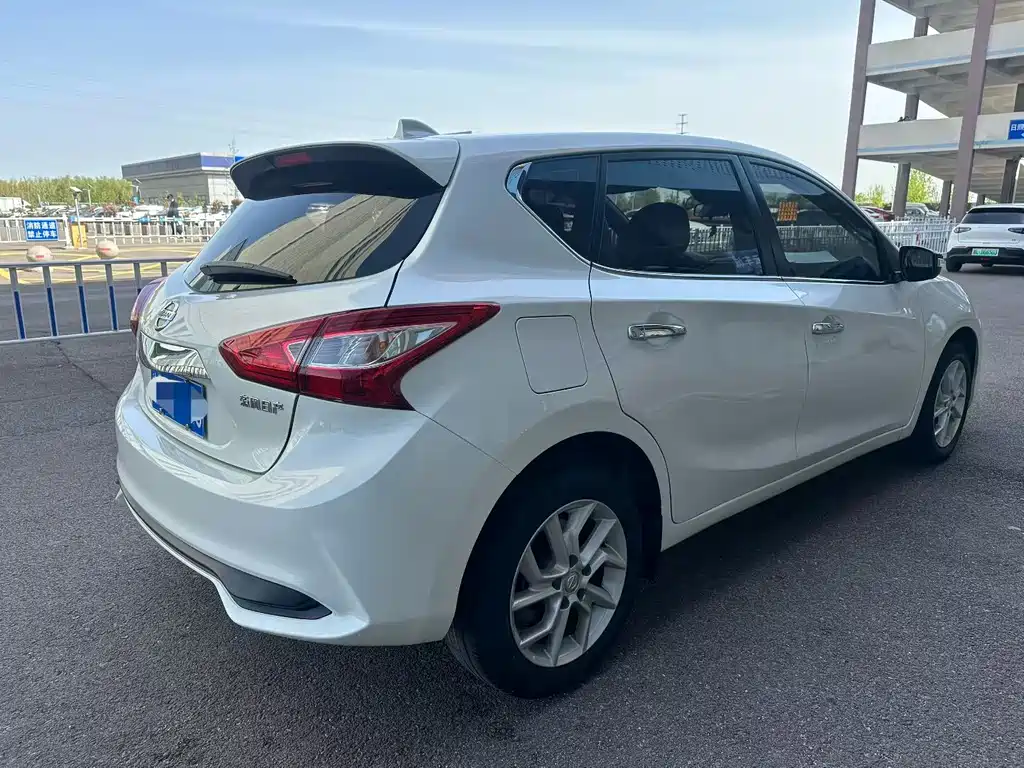 Nissan Tiida 2020