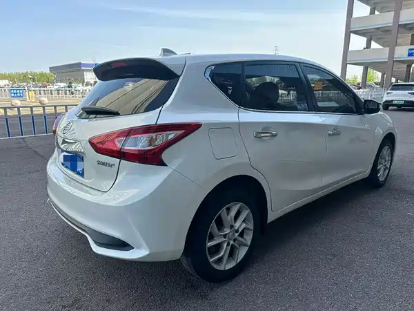 Nissan Tiida 2020