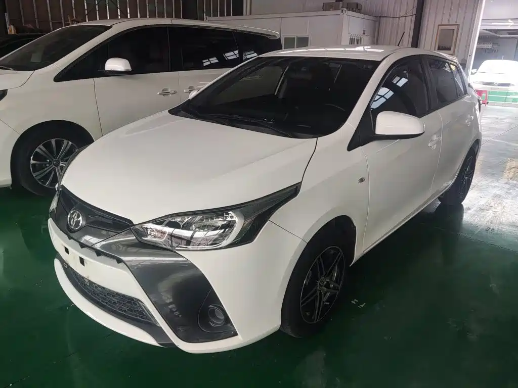 Toyota Yaris L 2019 — фото 1