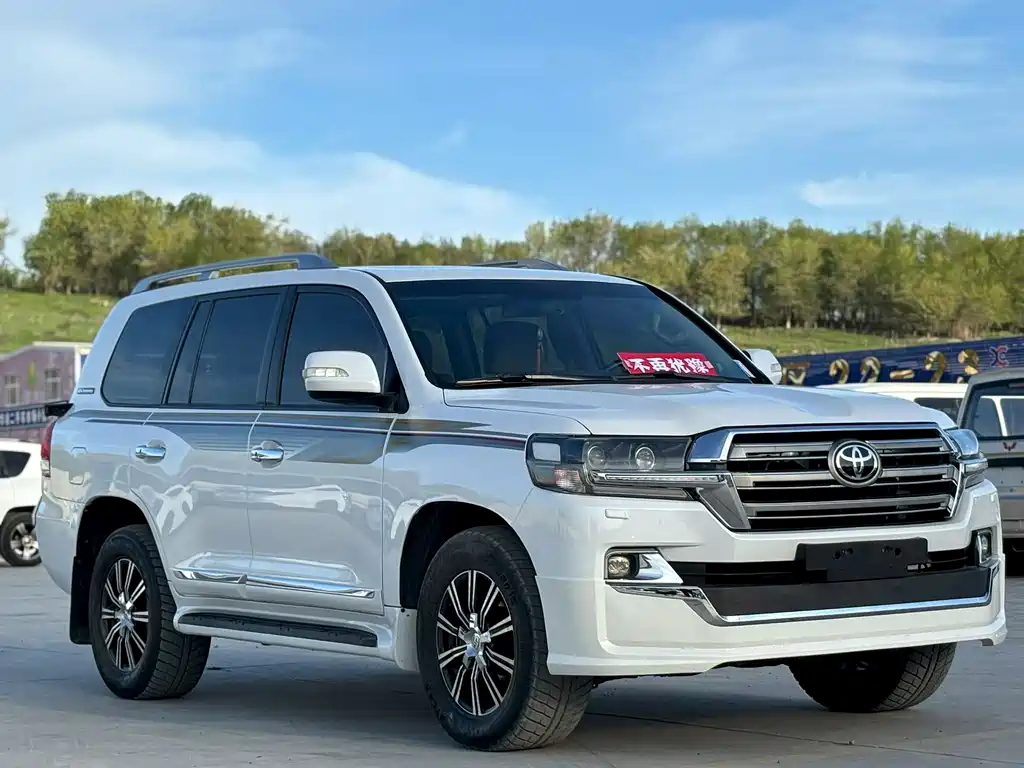 Toyota Land Cruiser 2012 — фото 3
