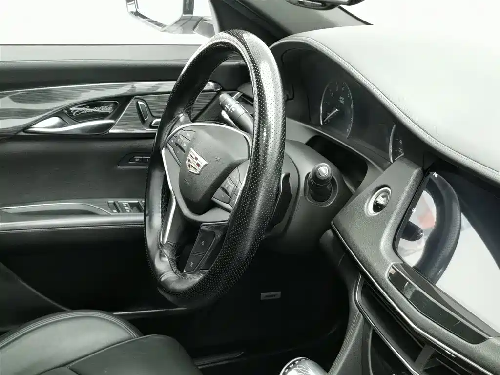 Cadillac CT6 2018 — фото 22