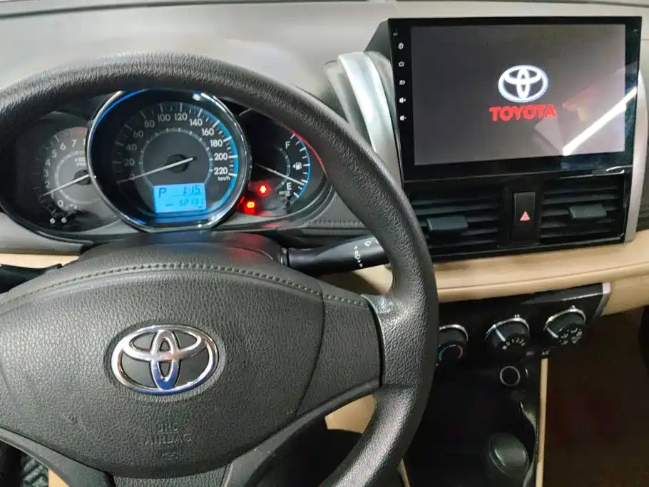 Toyota Vios 2015 — фото 11