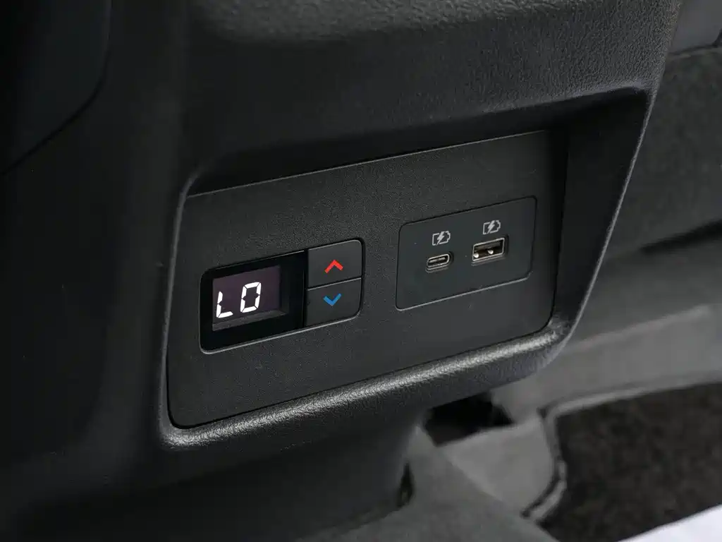 Nissan X-Trail 2023 — фото 18