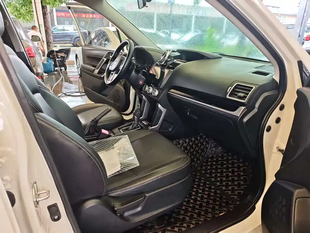 Subaru Forester 2016