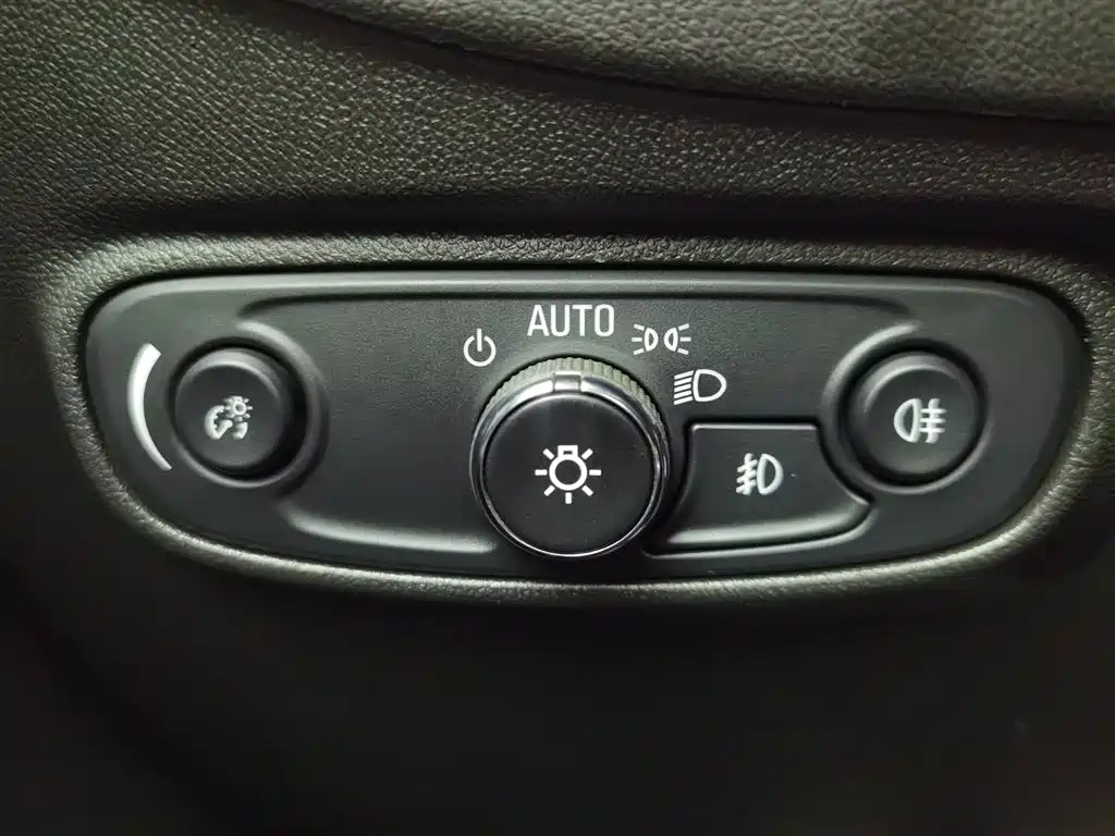 Chevrolet Equinox 2017 — фото 21