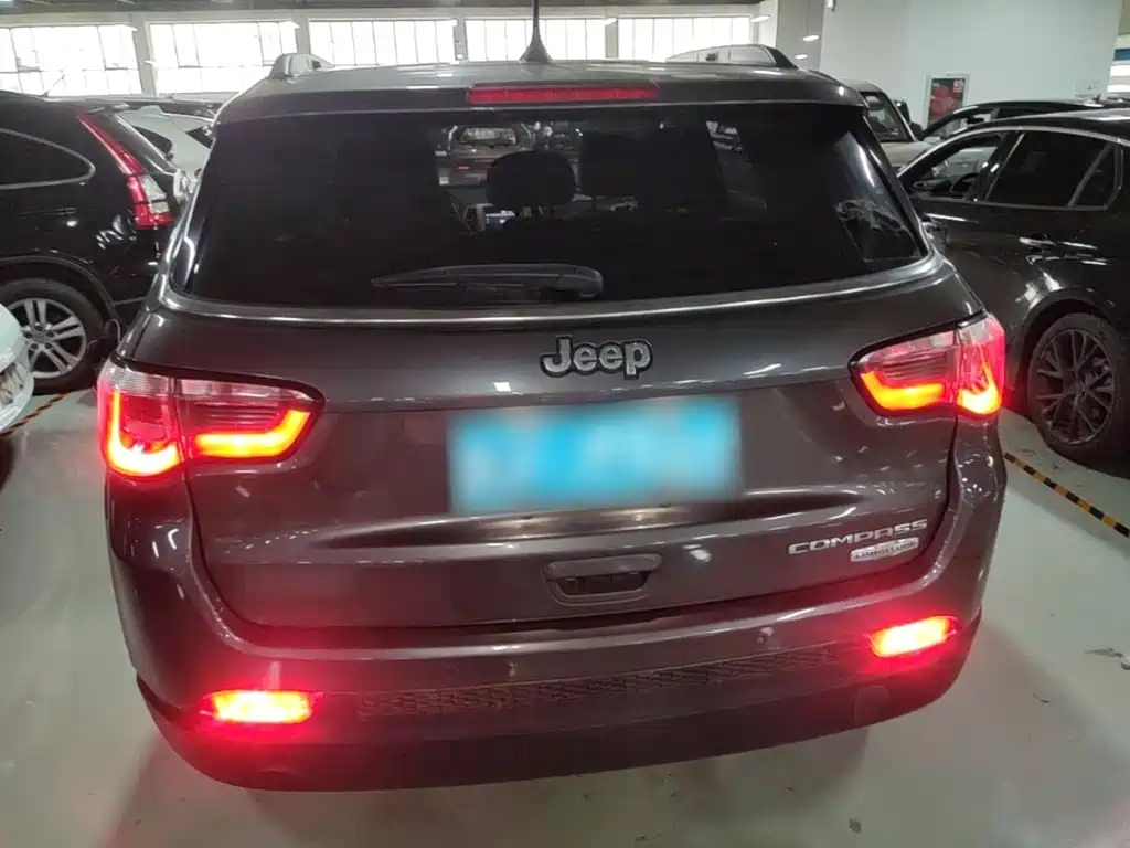 Jeep Compass 2019 — фото 6