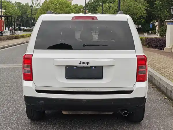 Jeep Freelancer 2015
