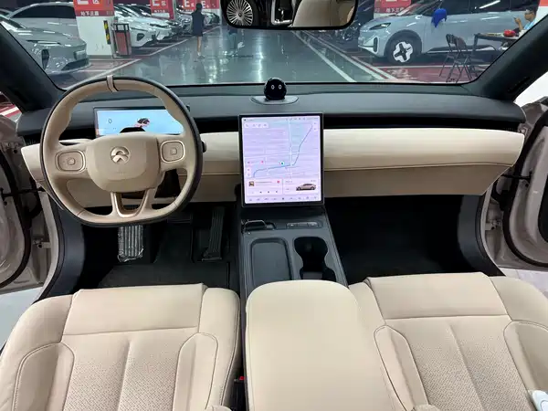 NIO ET5 2025