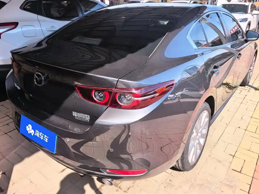 Mazda 3 Axela 2022