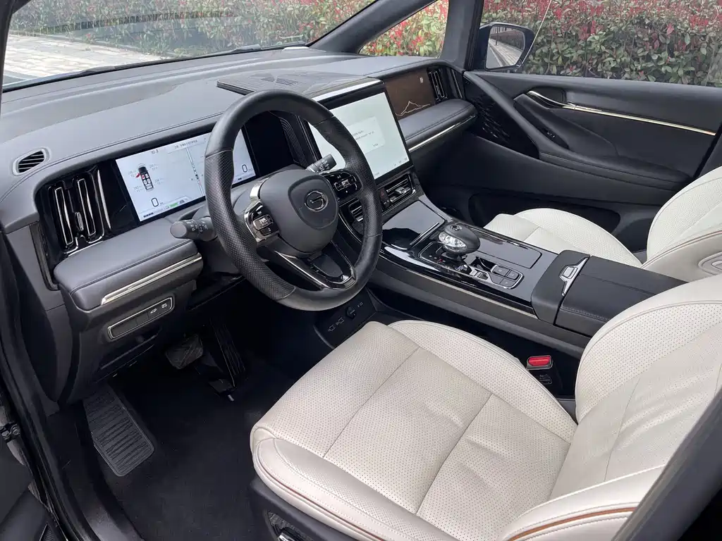 GAC Motor Trumpchi M8 2023 — фото 8
