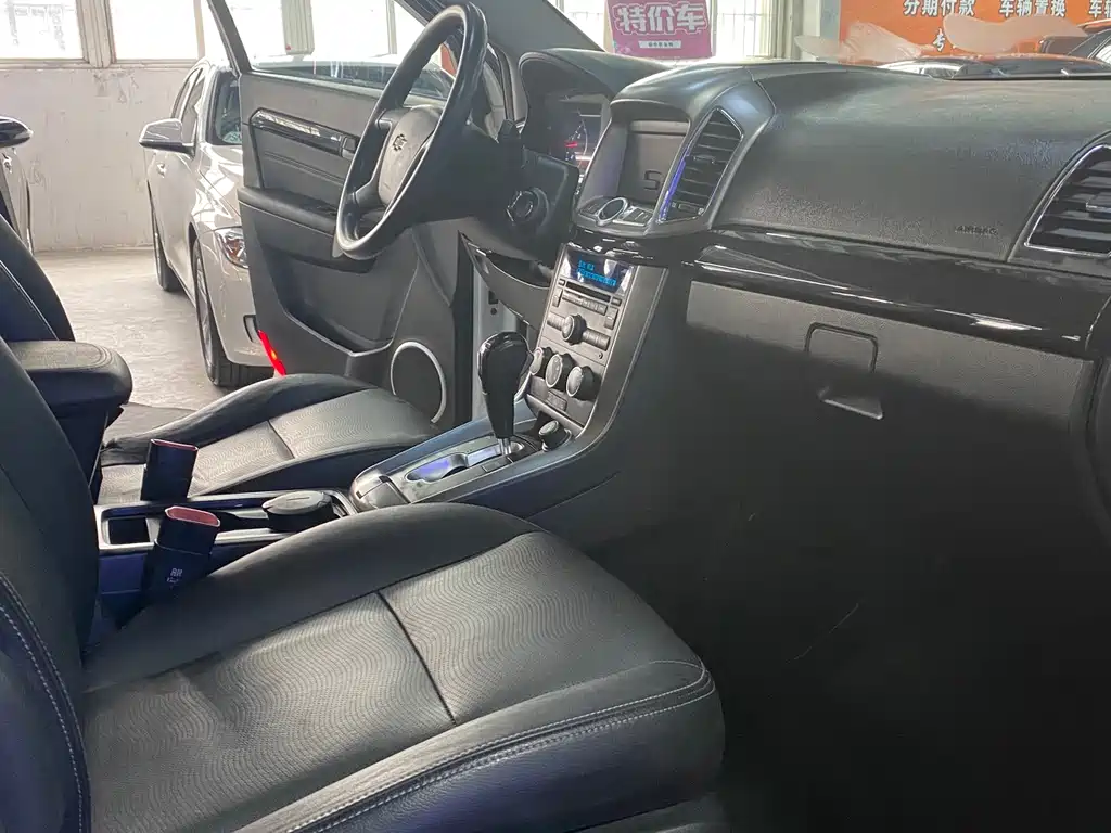 Chevrolet Captiva 2015 — фото 11