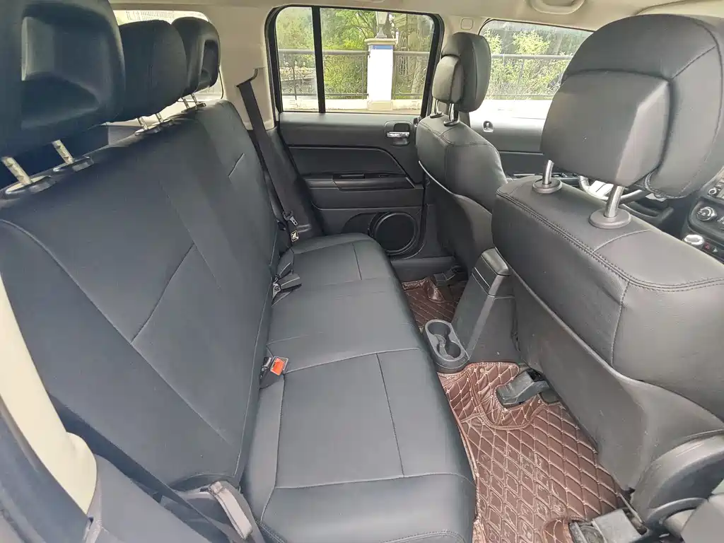 Jeep Patriot 2015 — фото 12