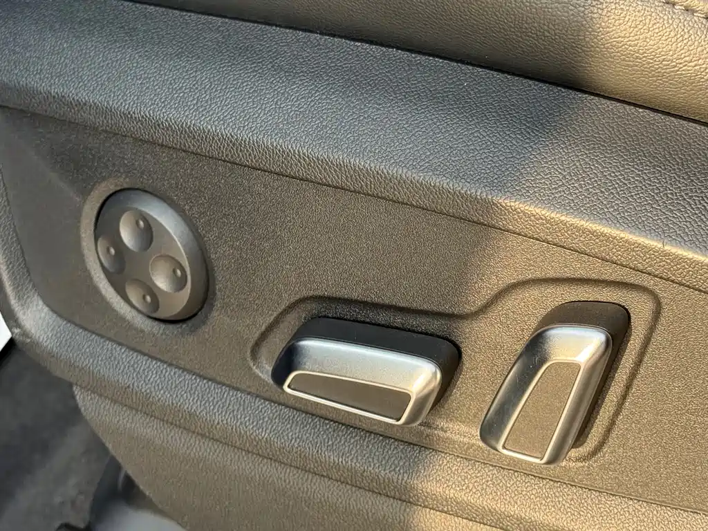 Audi Q5L 2023 — фото 15