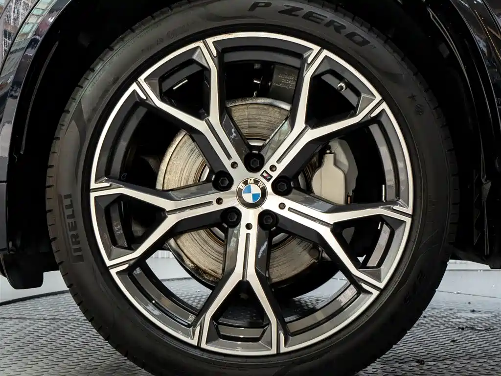 BMW X5 2025 — фото 10