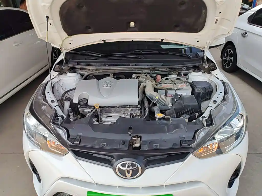Toyota Yaris L 2017 — фото 20