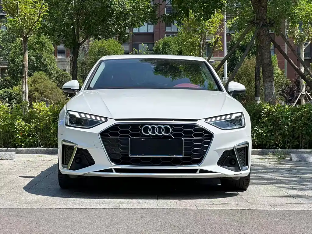 Audi A4L 2021