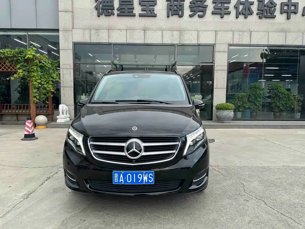 Mercedes-Benz V-Class 2019 — фото 2