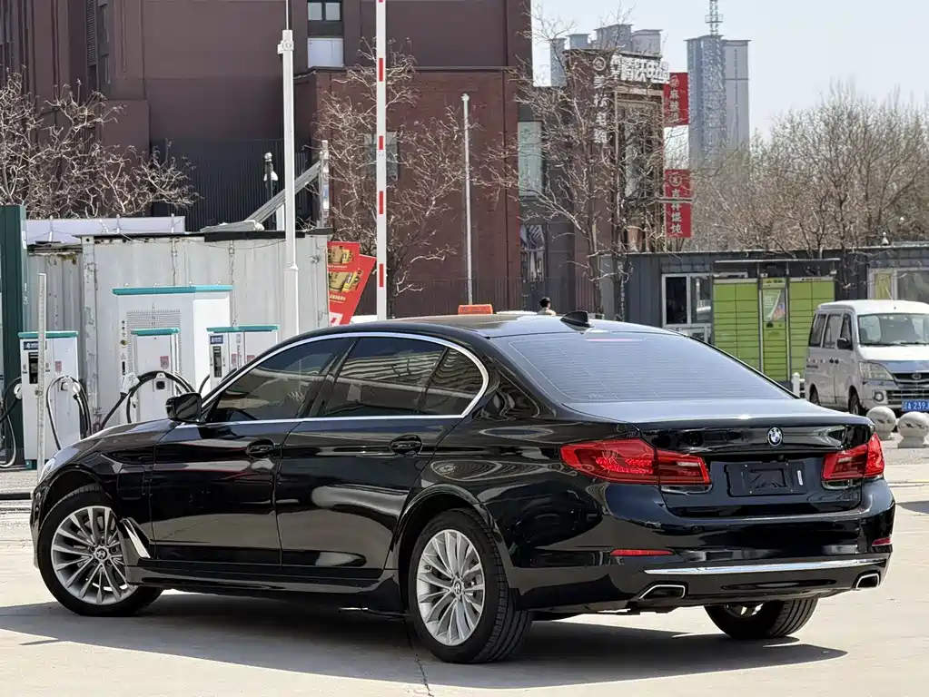 BMW 5 Series New Energy 2020 — фото 6
