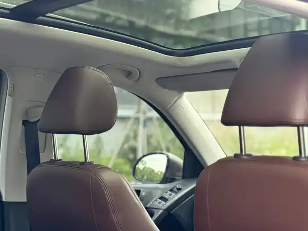Volkswagen Tiguan 2015