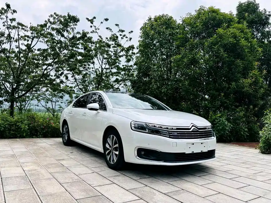 Citroën C6 2021 — фото 2