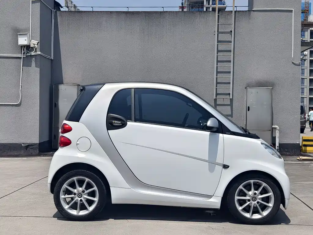 smart Fortwo 2012 — фото 4