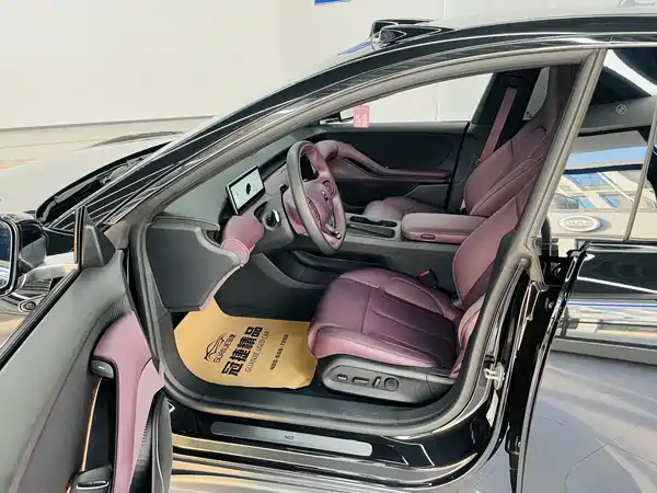 NIO ET5T 2024