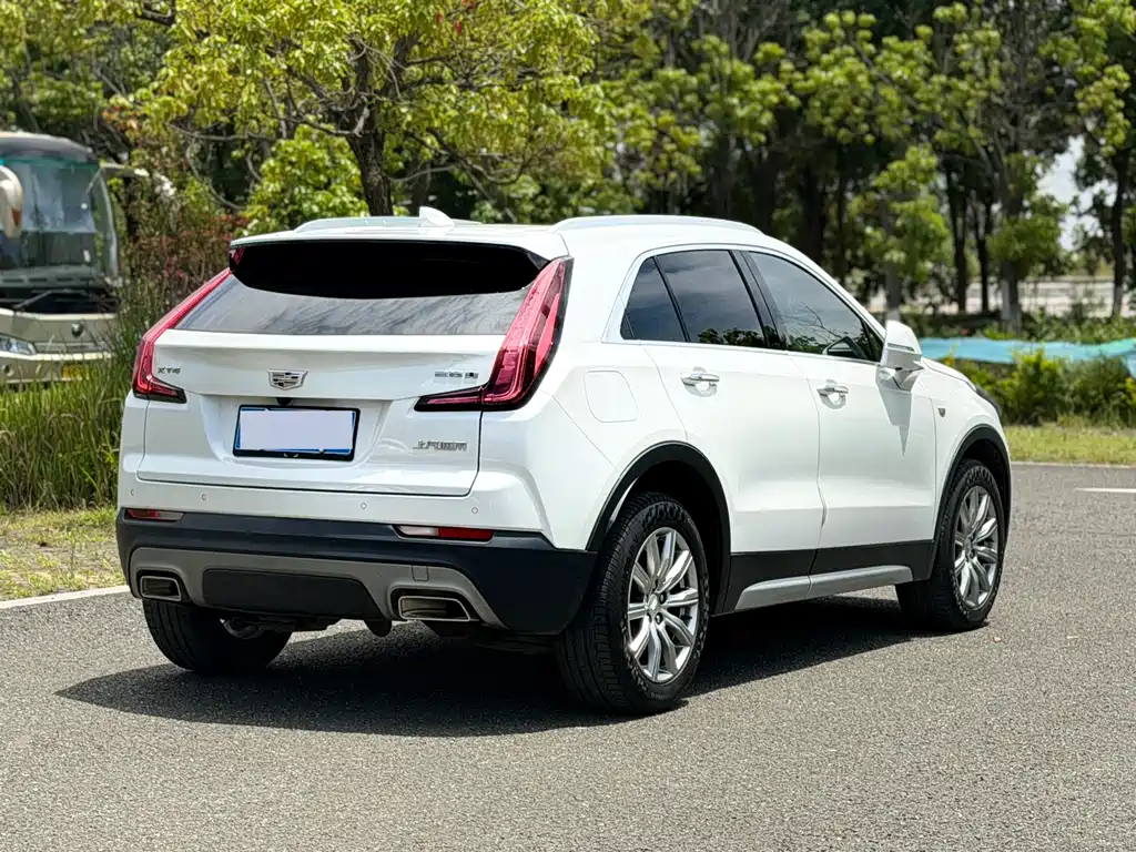 Cadillac XT4 2020 — фото 5