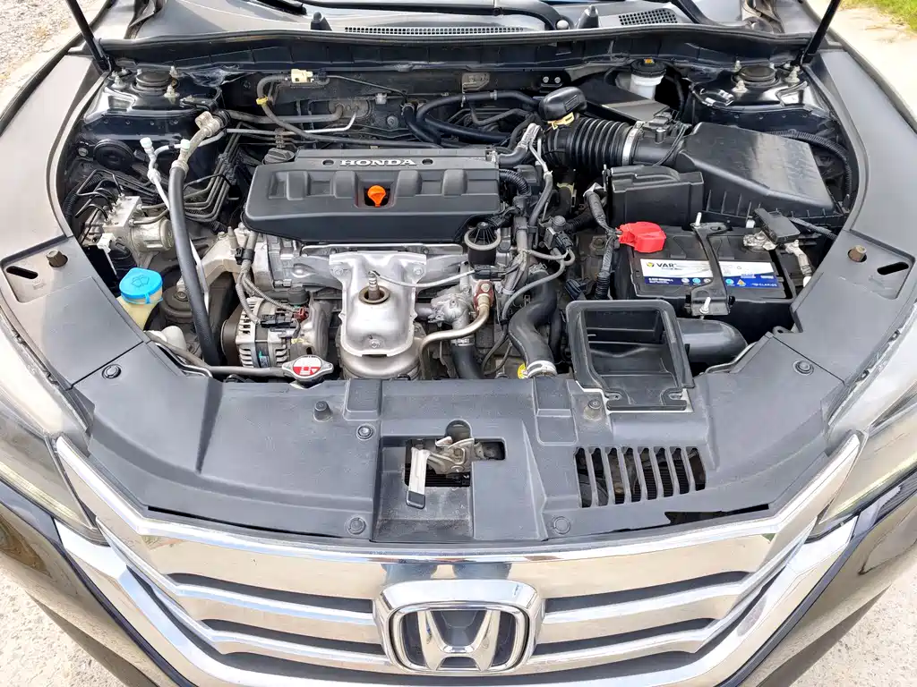 Honda Accord 2016 — фото 24