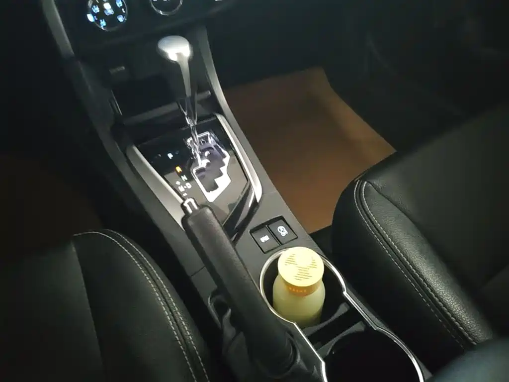 Toyota Corolla 2019 — фото 14