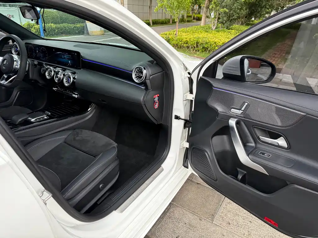 Mercedes-Benz A-Class 2022 — фото 43