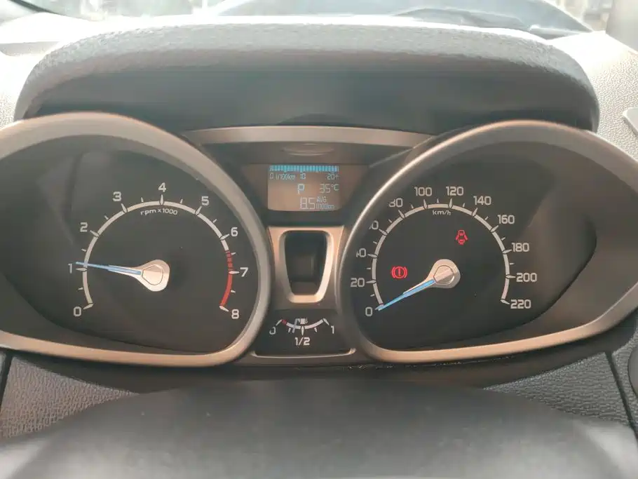 Ford EcoSport 2013 — фото 14