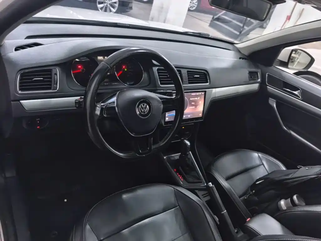 Volkswagen Gran Lavida 2016 — фото 10