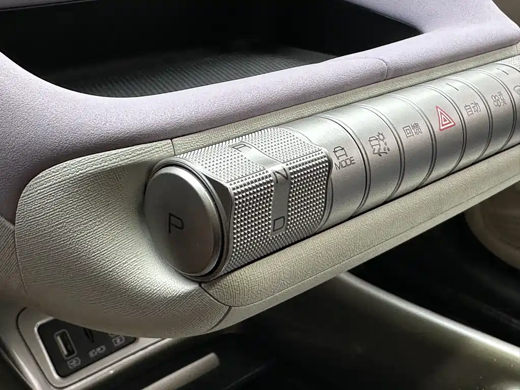 BYD Dolphin 2023 — фото 12