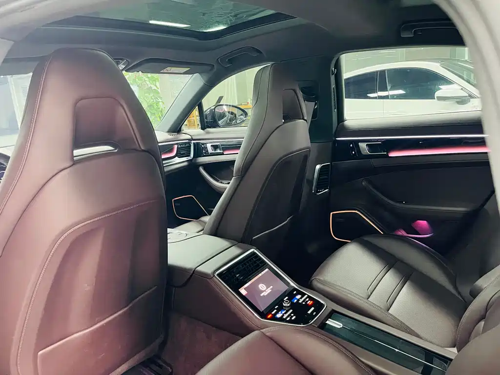 Porsche Panamera 2019 — фото 9