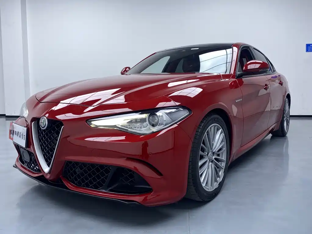 Alfa Romeo Giulia 2018 — фото 2