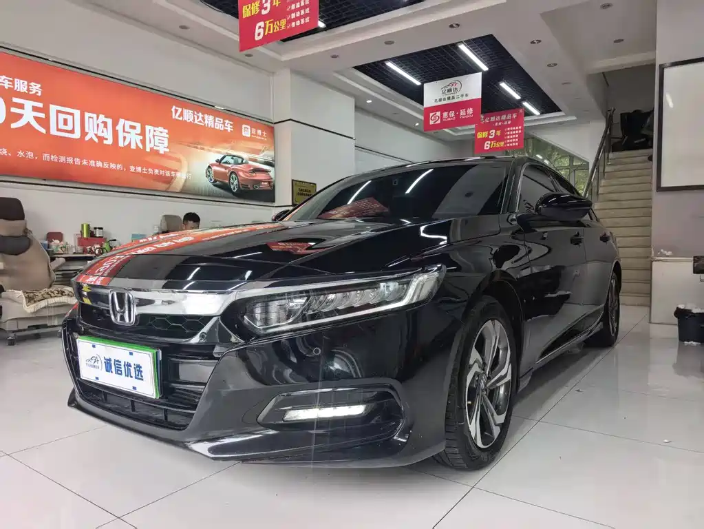 Honda Accord 2018 — фото 1