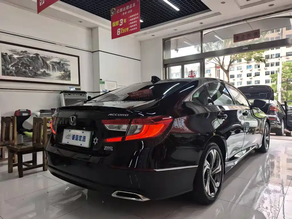 Honda Accord 2018 — фото 14